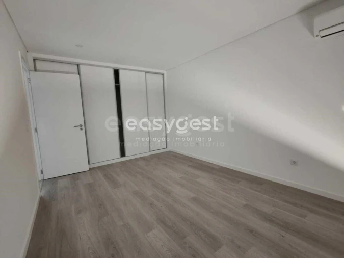 Moradia T3 para Venda em Nossa Senhora das Misericordias Foto 44