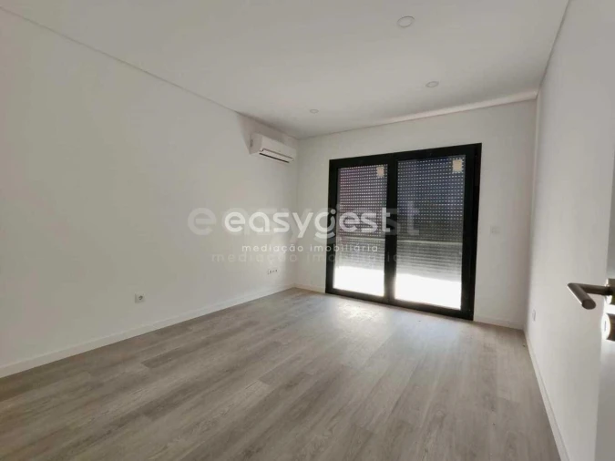 Moradia T3 para Venda em Nossa Senhora das Misericordias Foto 51