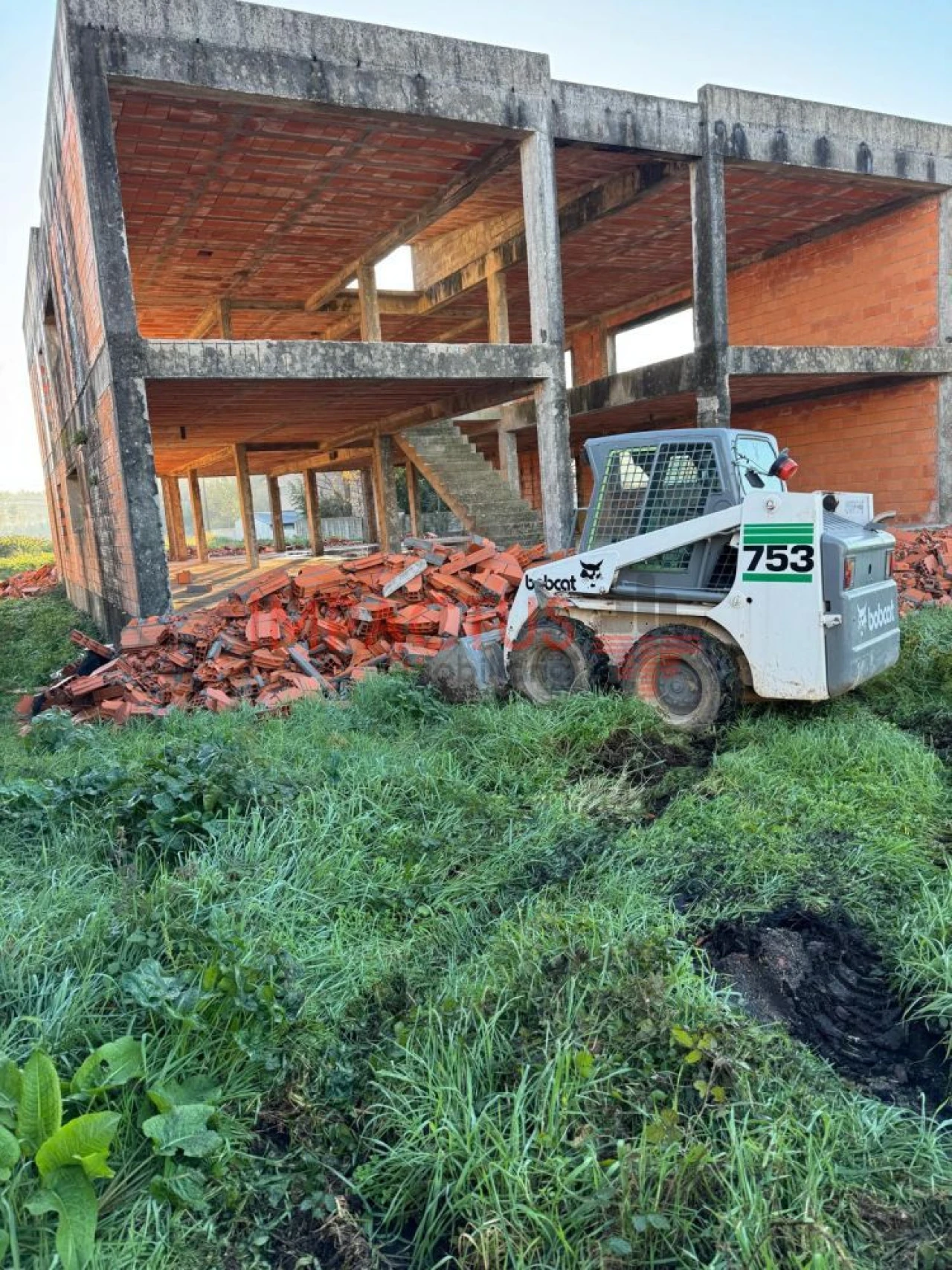 Moradia T3 para Venda em Nogueira e Silva Escura Foto 17
