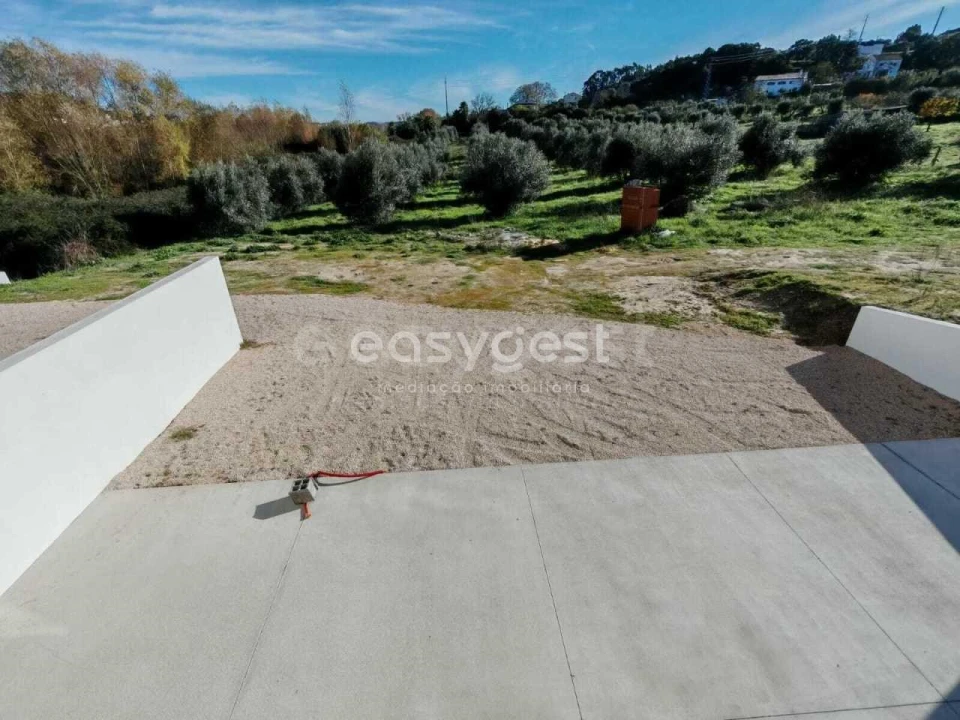 Moradia T3 para Venda em Nossa Senhora das Misericordias Foto 16