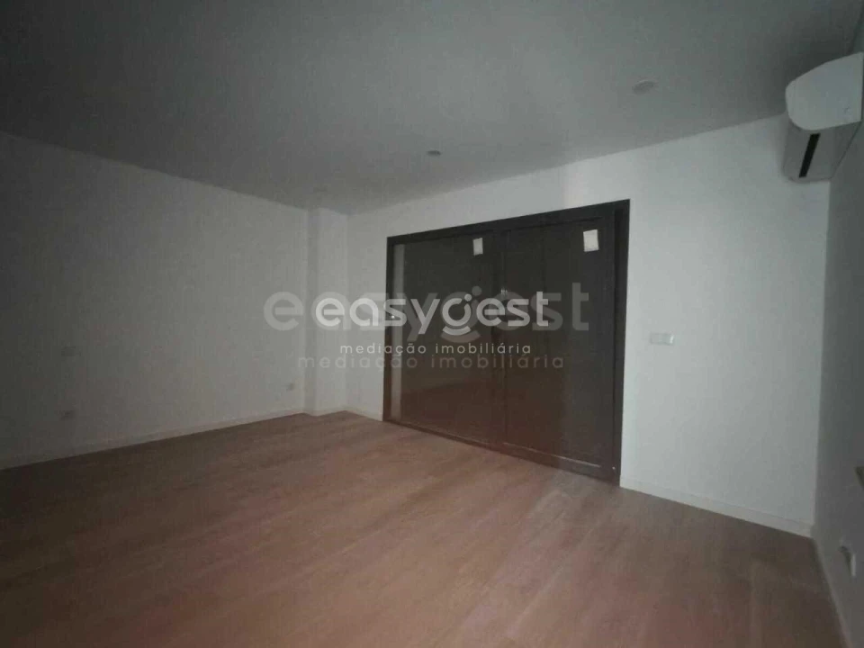 Moradia T3 para Venda em Nossa Senhora das Misericordias Foto 22