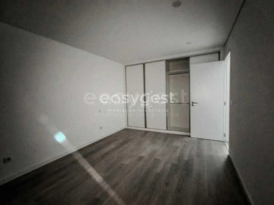 Moradia T3 para Venda em Nossa Senhora das Misericordias Foto 33