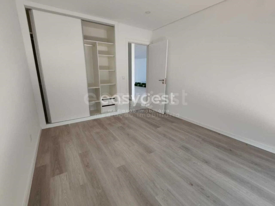 Moradia T3 para Venda em Nossa Senhora das Misericordias Foto 36