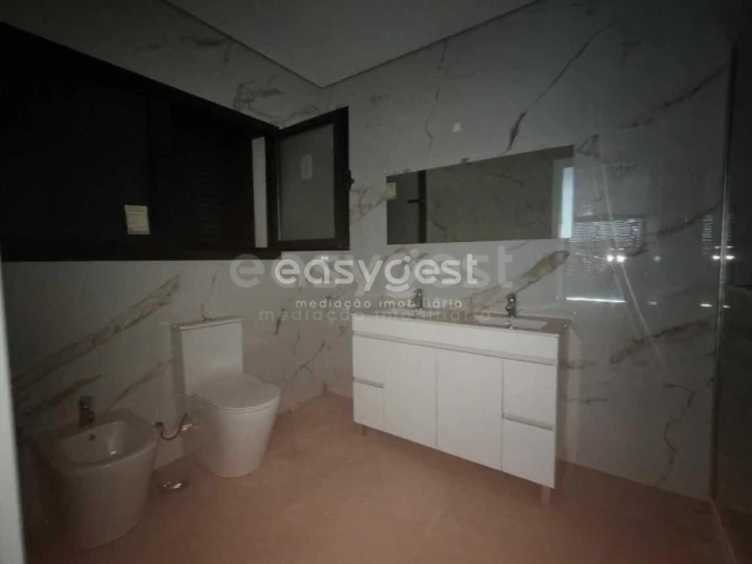 Moradia T3 para Venda em Nossa Senhora das Misericordias Foto 35