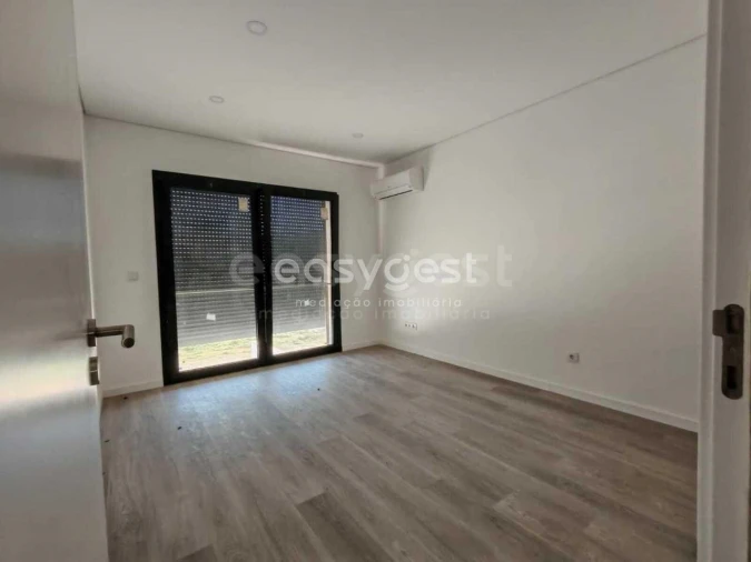 Moradia T3 para Venda em Nossa Senhora das Misericordias Foto 37