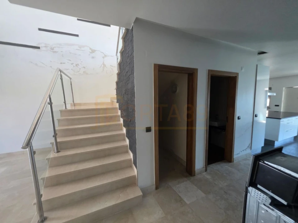 Moradia T4 para Venda em Atouguia da Baleia Foto 9