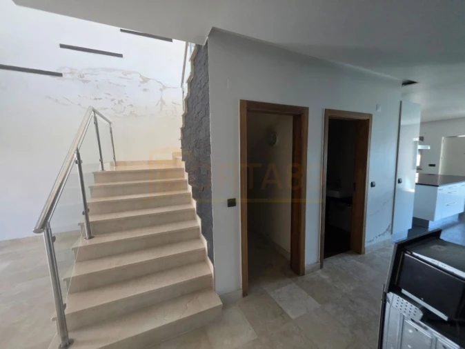 Moradia T4 para Venda em Atouguia da Baleia Foto 9