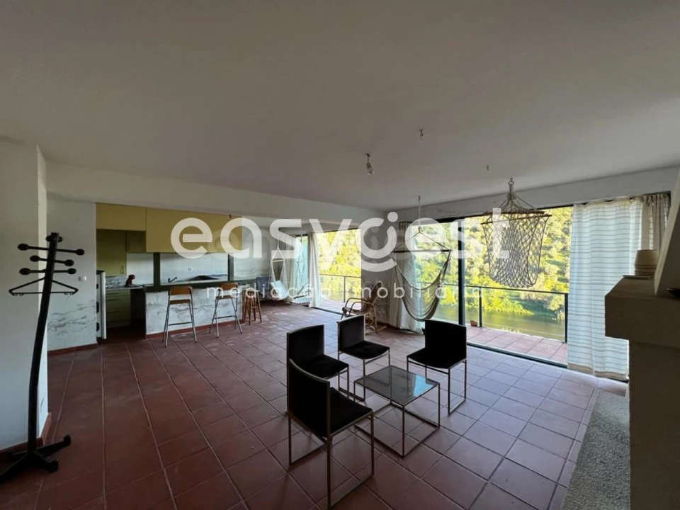 Apartamento T2 para Venda em Envendos Foto 1