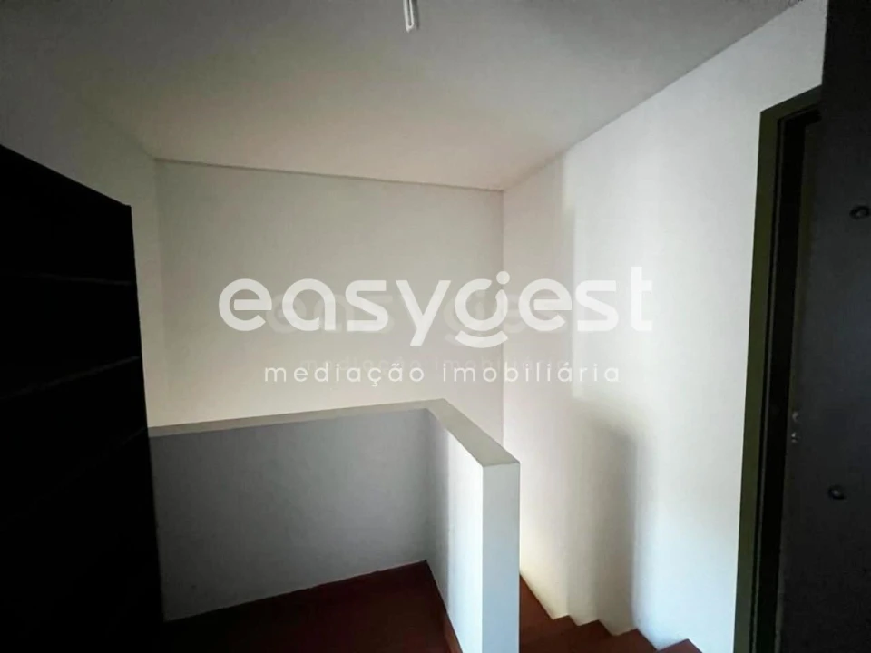 Apartamento T2 para Venda em Envendos Foto 19