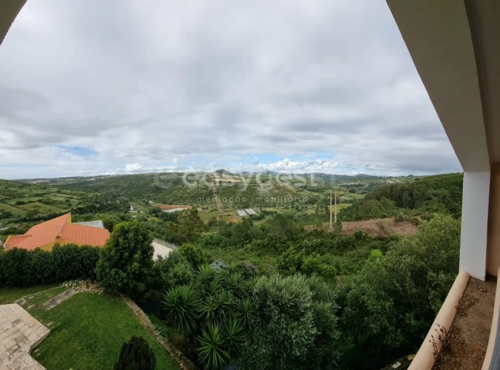 Moradia T5 para Venda em São João das Lampas e Terrugem Foto 1