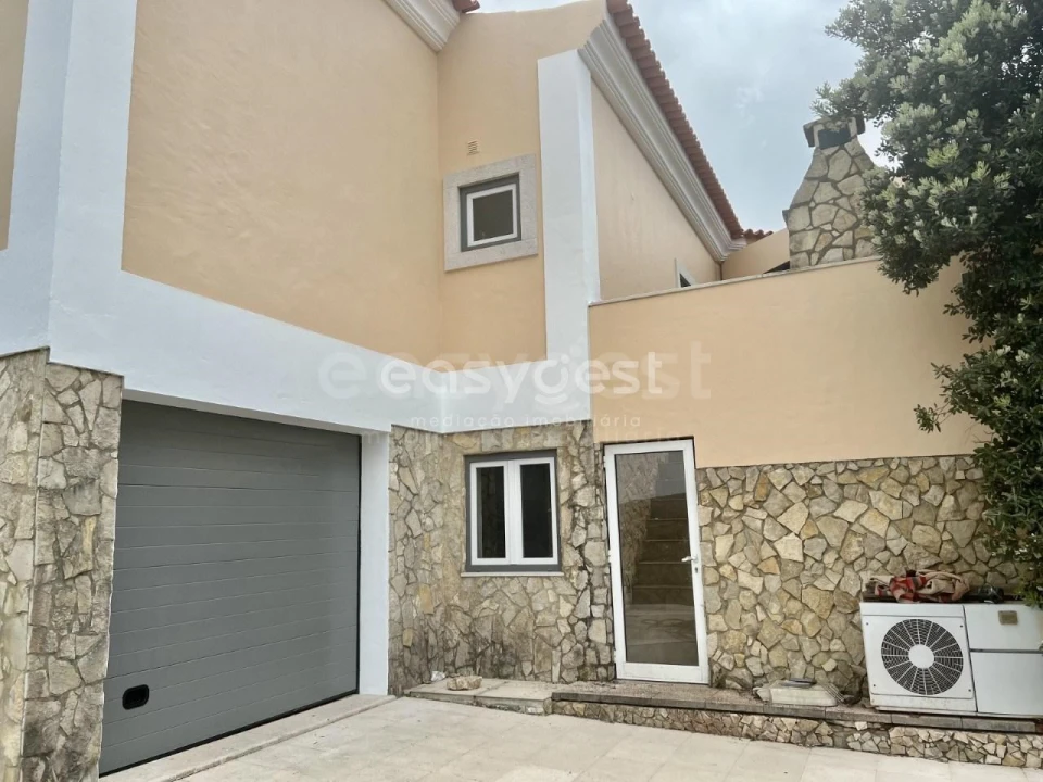 Moradia T5 para Venda em São João das Lampas e Terrugem Foto 12