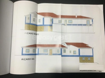 Moradia T5 para Venda em São João das Lampas e Terrugem