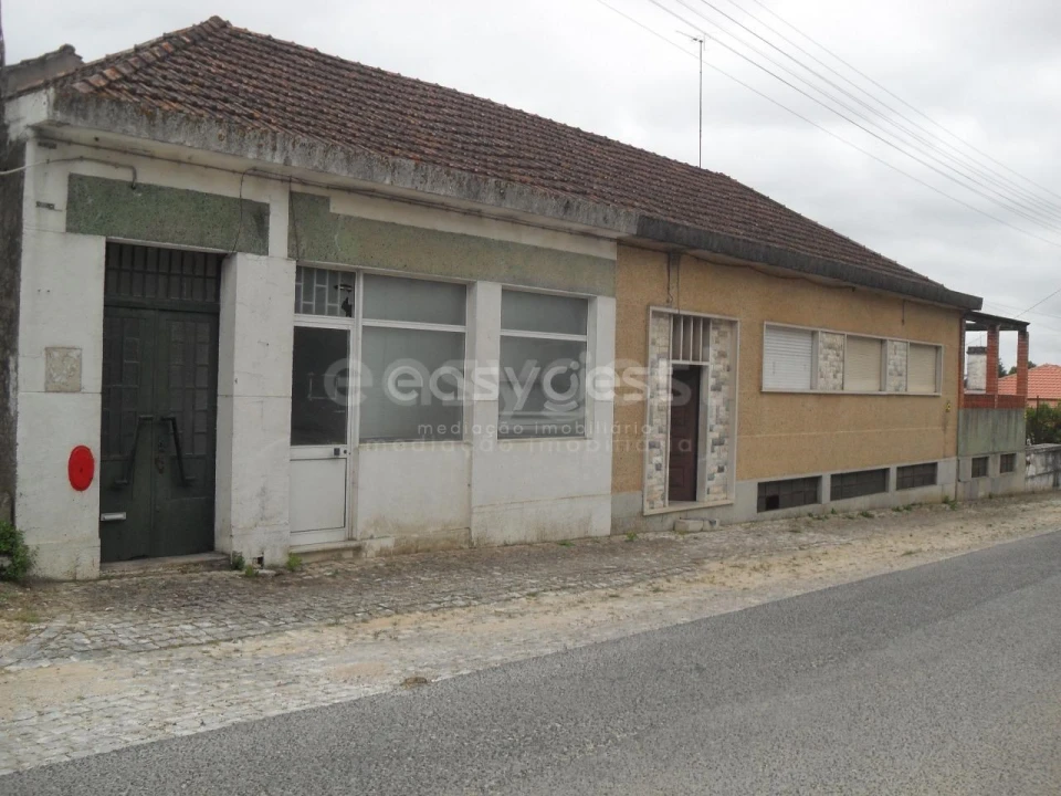 Moradia T3 para Venda em Alcanena e Vila Moreira Foto 1