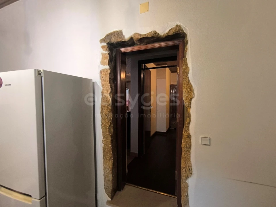 Moradia T2 para Venda em Nossa Senhora das Misericordias Foto 3