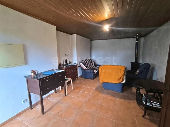 Moradia T2 para Venda em Nossa Senhora das Misericordias Foto 4