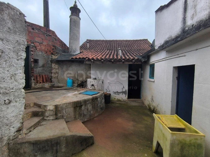 Moradia T2 para Venda em Nossa Senhora das Misericordias Foto 9