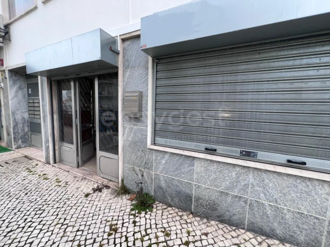 Loja para Venda em São João Baptista e Santa Maria dos Olivais