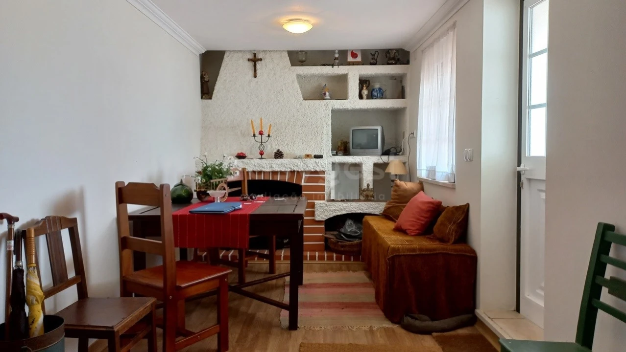 Moradia T1 para Venda em Pernes Foto 2