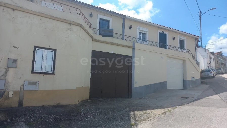 Moradia T1 para Venda em Pernes