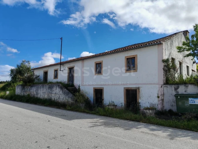 Moradia T3 para Venda em Areias e Pias Foto 1