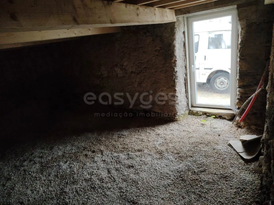 Moradia T2 para Venda em Pussos São Pedro Foto 8