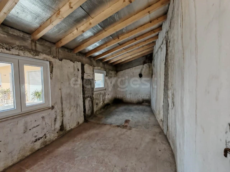 Moradia T2 para Venda em Pussos São Pedro Foto 10