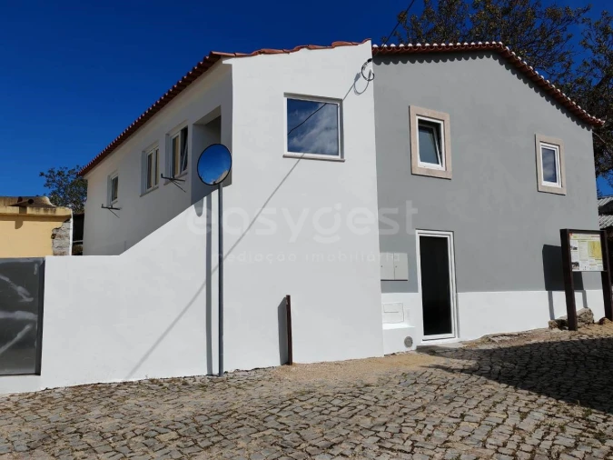 Moradia T2 para Venda em Pussos São Pedro