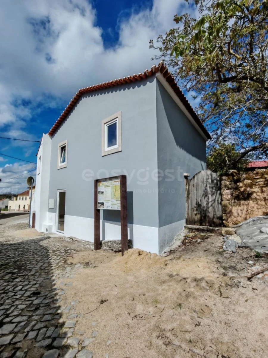 Moradia T2 para Venda em Pussos São Pedro Foto 2