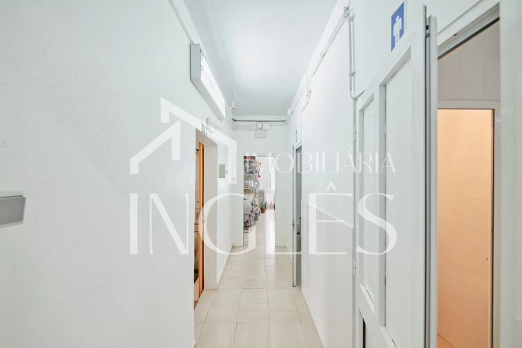 Armazém para Venda em Almoster Foto 17