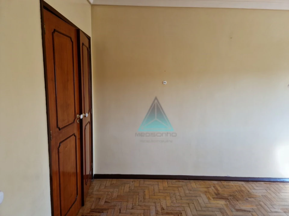 Apartamento T3 para Venda em Pontinha e Famões Foto 6