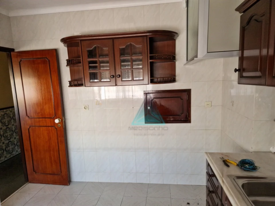 Apartamento T3 para Venda em Pontinha e Famões Foto 18