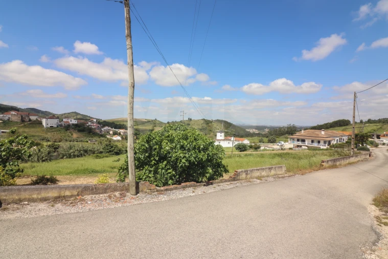 Moradia T4 para Venda em Vila Verde dos Francos Foto 9