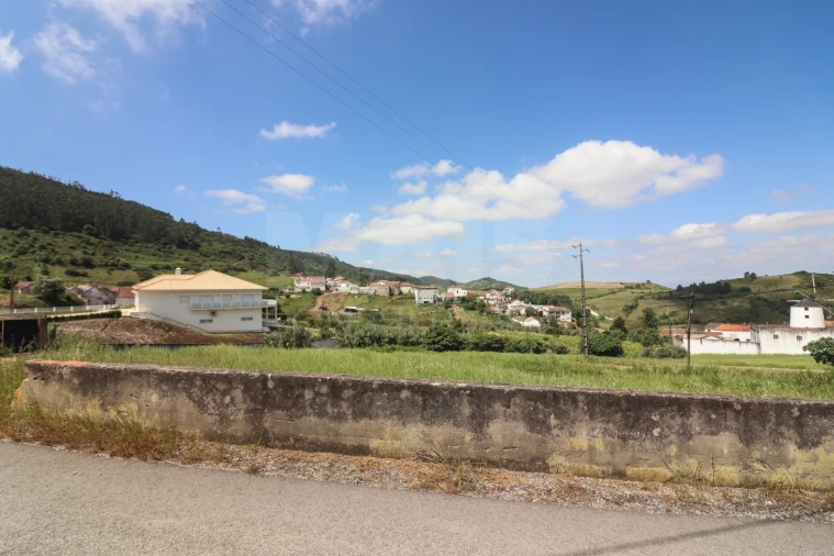 Moradia T4 para Venda em Vila Verde dos Francos Foto 6