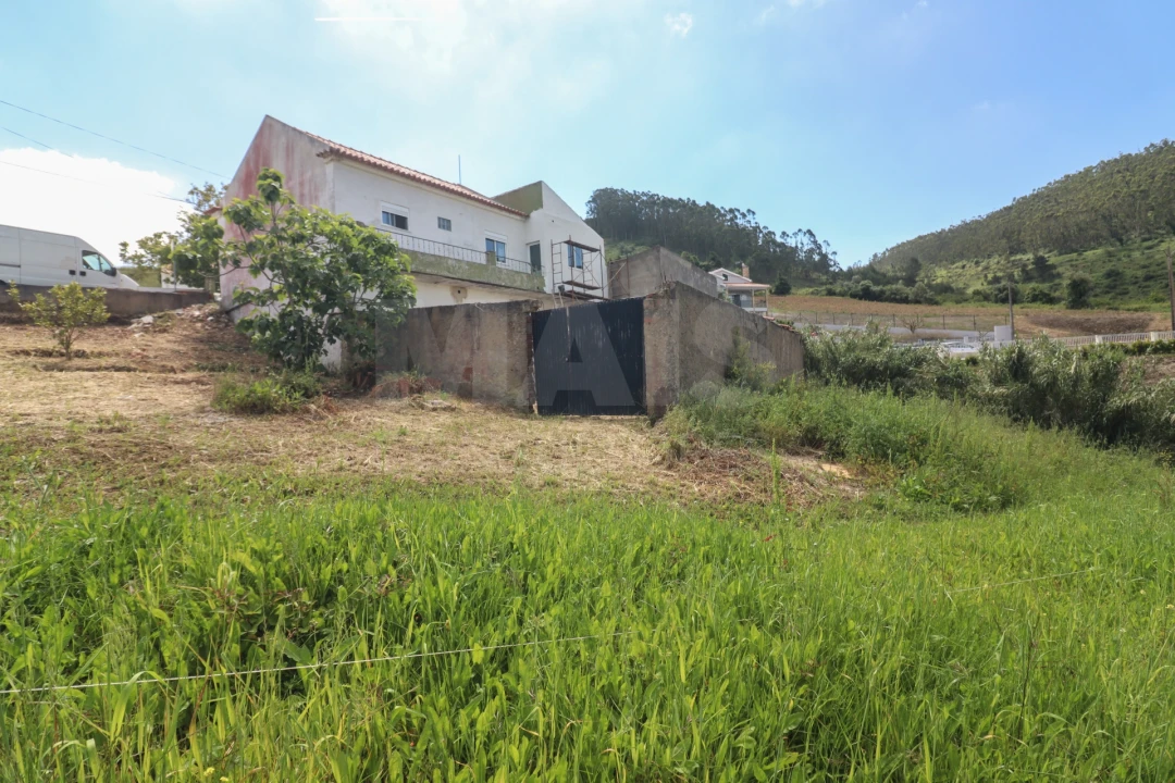 Moradia T4 para Venda em Vila Verde dos Francos Foto 4