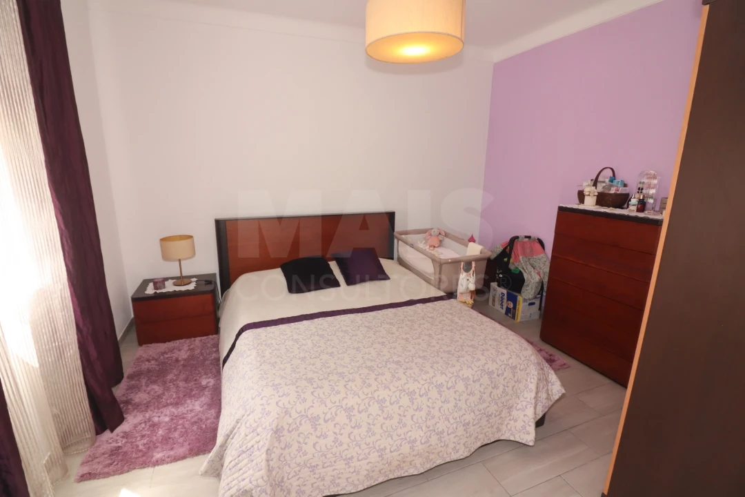 Moradia T4 para Venda em Vila Verde dos Francos Foto 11