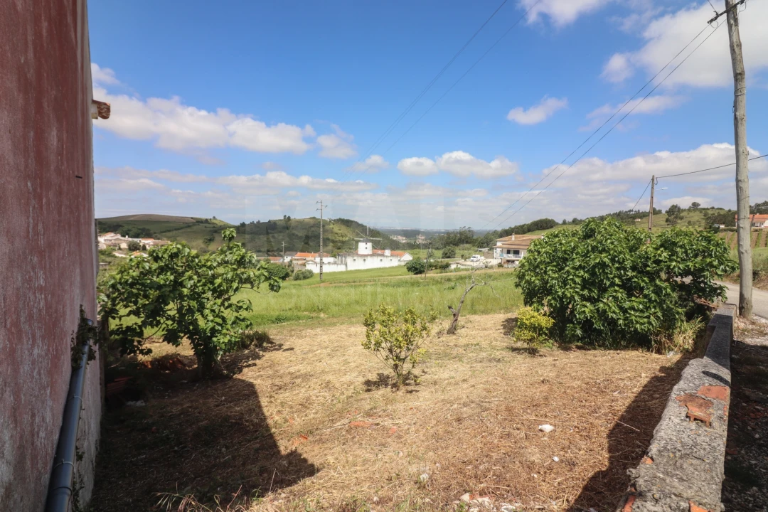 Moradia T4 para Venda em Vila Verde dos Francos Foto 7