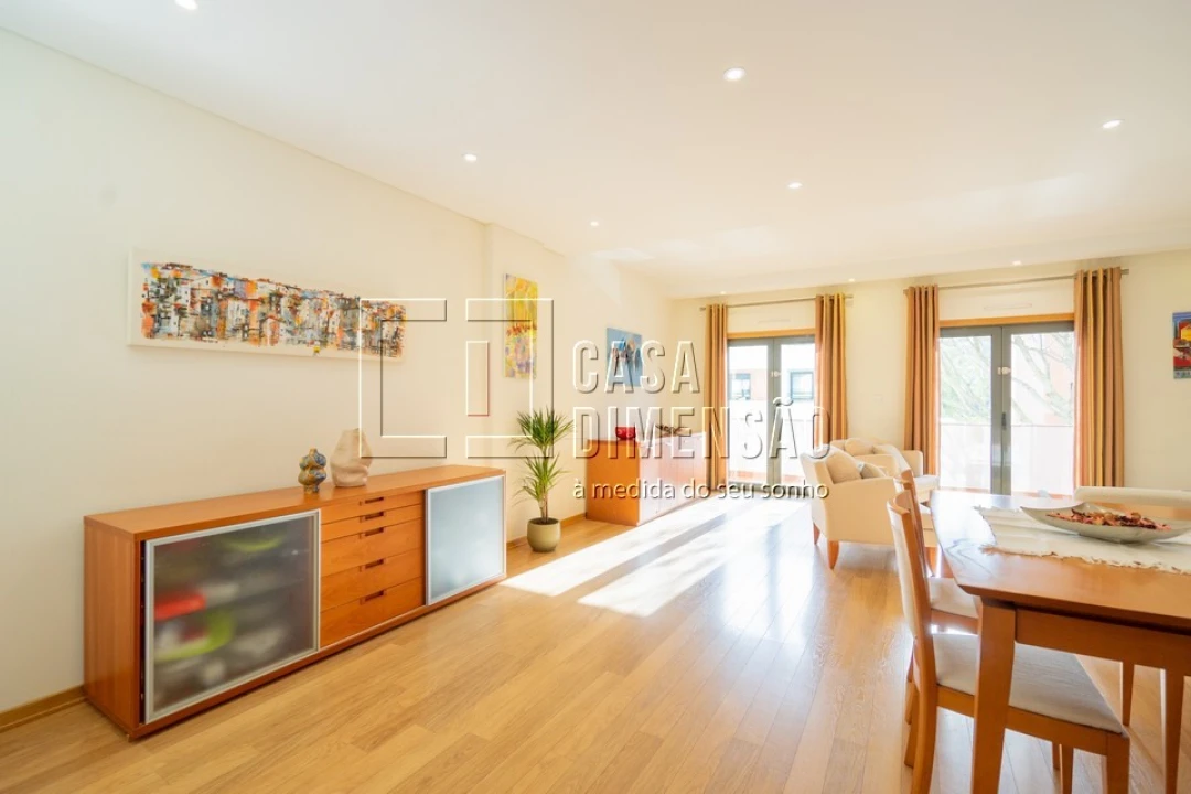 Apartamento T3 para Venda em Barcarena Foto 8