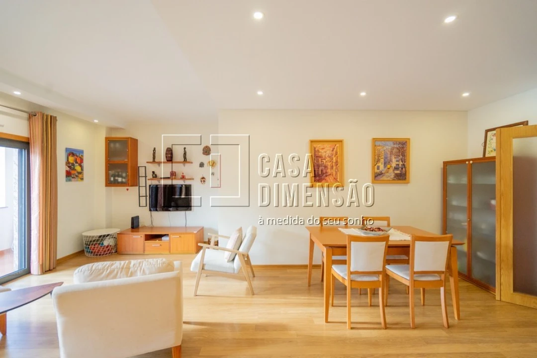 Apartamento T3 para Venda em Barcarena Foto 10