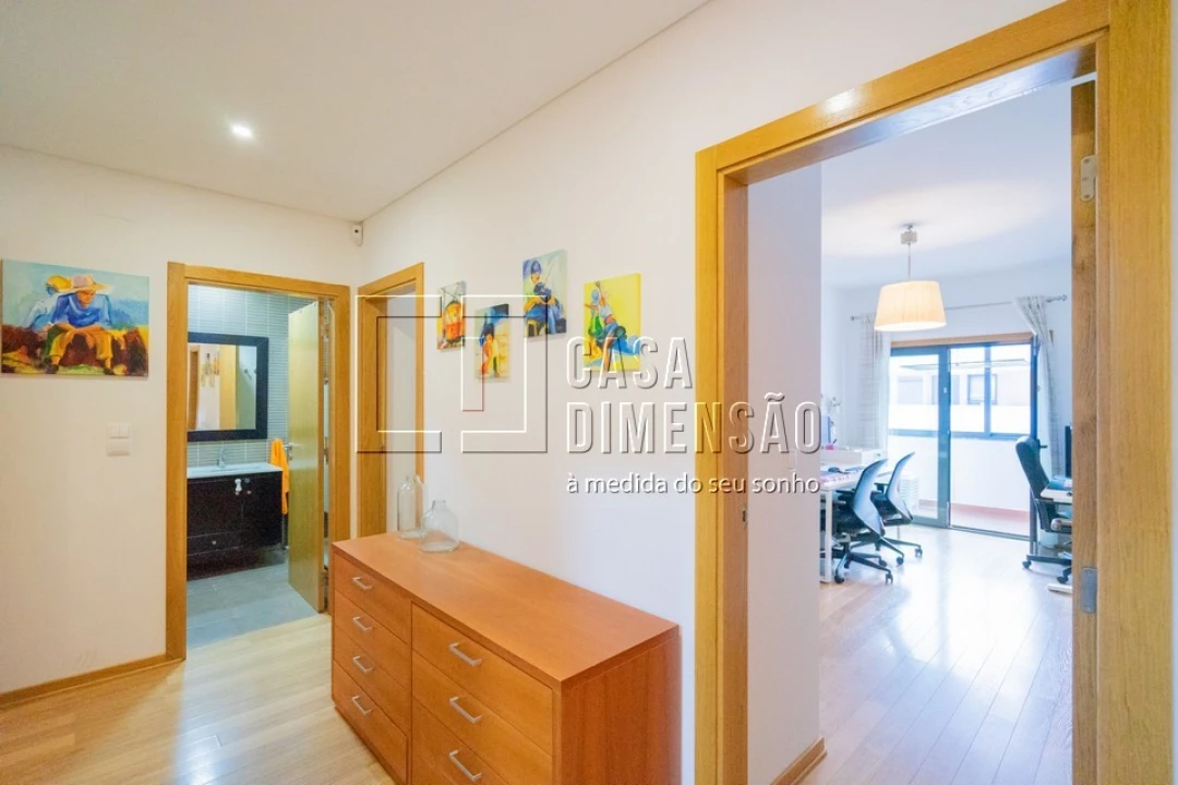 Apartamento T3 para Venda em Barcarena Foto 52