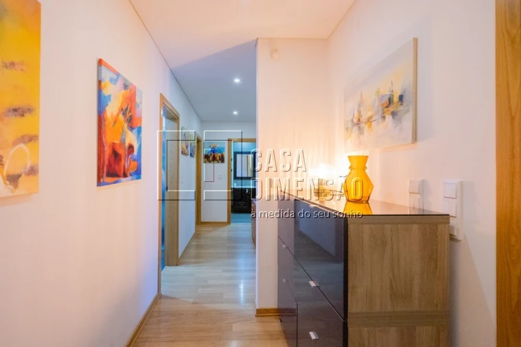 Apartamento T3 para Venda em Barcarena Foto 2