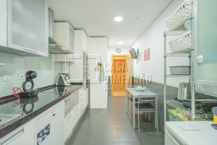 Apartamento T3 para Venda em Barcarena Foto 35