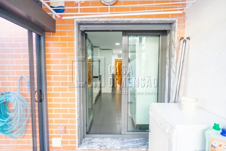 Apartamento T3 para Venda em Barcarena Foto 41