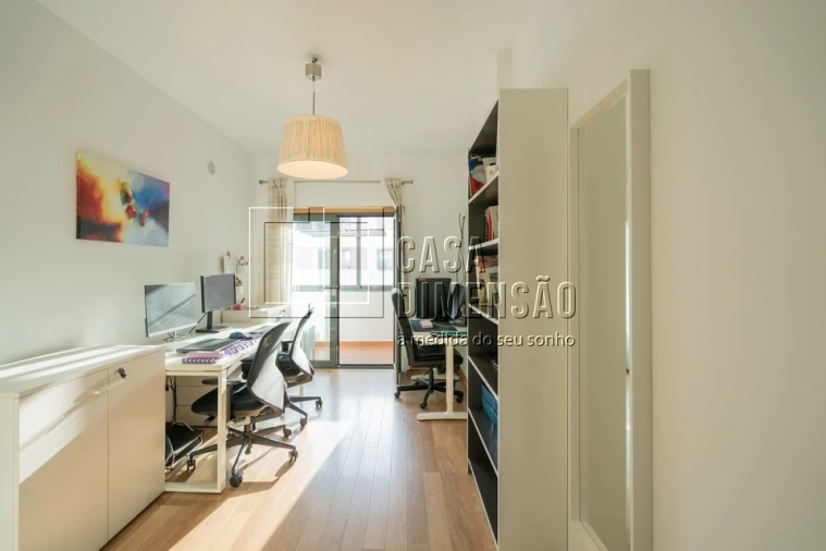 Apartamento T3 para Venda em Barcarena Foto 72