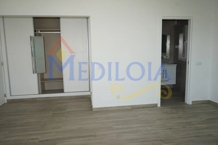 Moradia T4 para Venda em Altura Foto 8