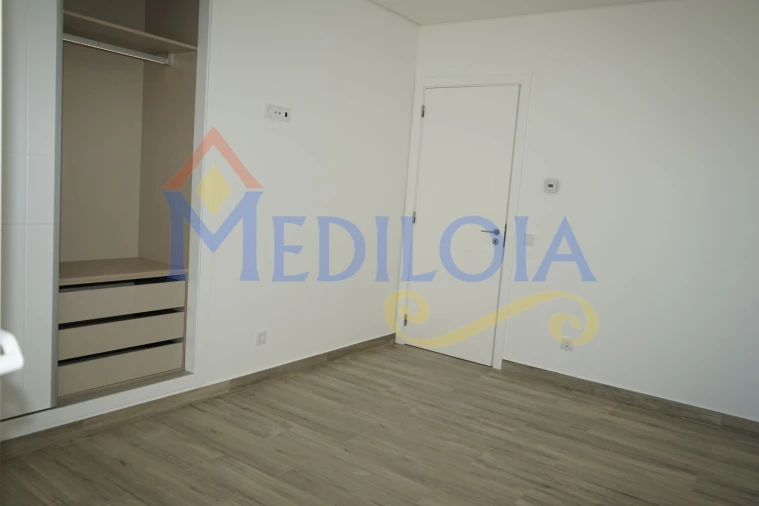 Moradia T4 para Venda em Altura Foto 12