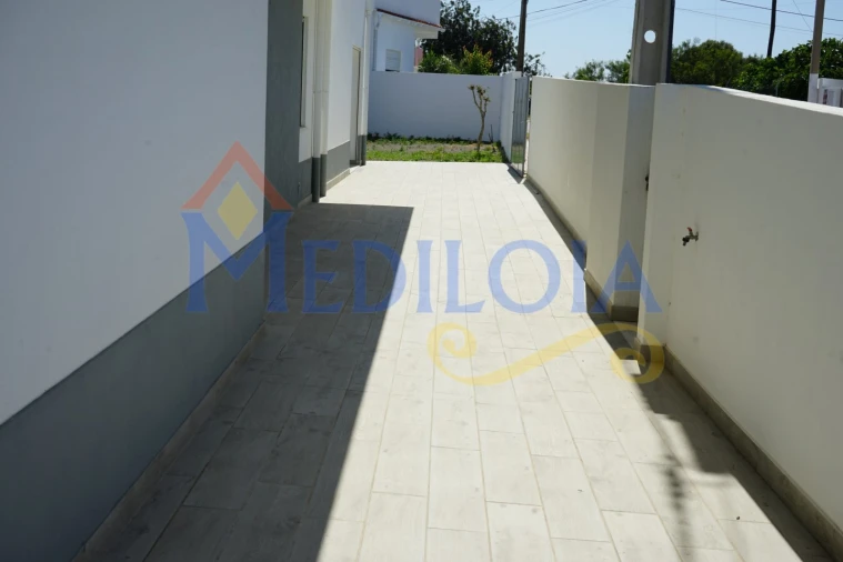 Moradia T4 para Venda em Altura Foto 28