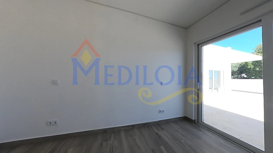 Moradia T4 para Venda em Altura Foto 59