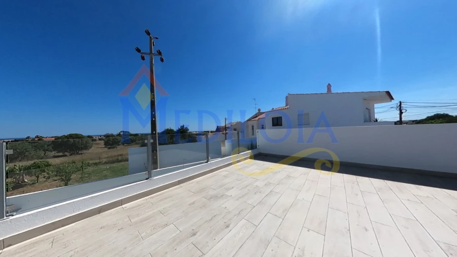 Moradia T4 para Venda em Altura Foto 100