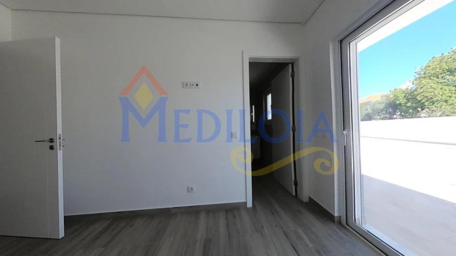 Moradia T4 para Venda em Altura Foto 69