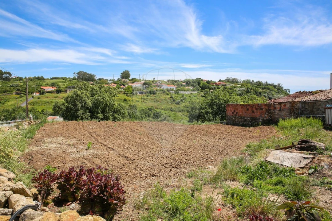 Moradia T2 para Venda em Santo Quintino Foto 4